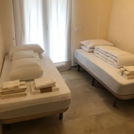 Golf Gardens, Roof Terrace View, 2 Bedroom