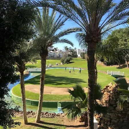 Golf Gardens, Roof Terrace View, 2 Bedroom Appartement *