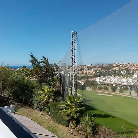 Golf Gardens, Roof Terrace View, 2 Bedroom